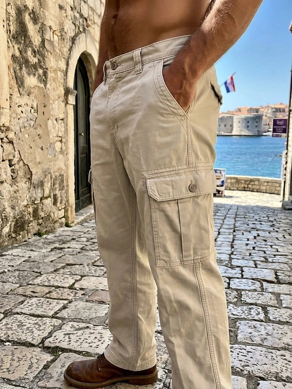 Men's Levi's 33x30 Cargo Loose Straight Khaki Pants Beige